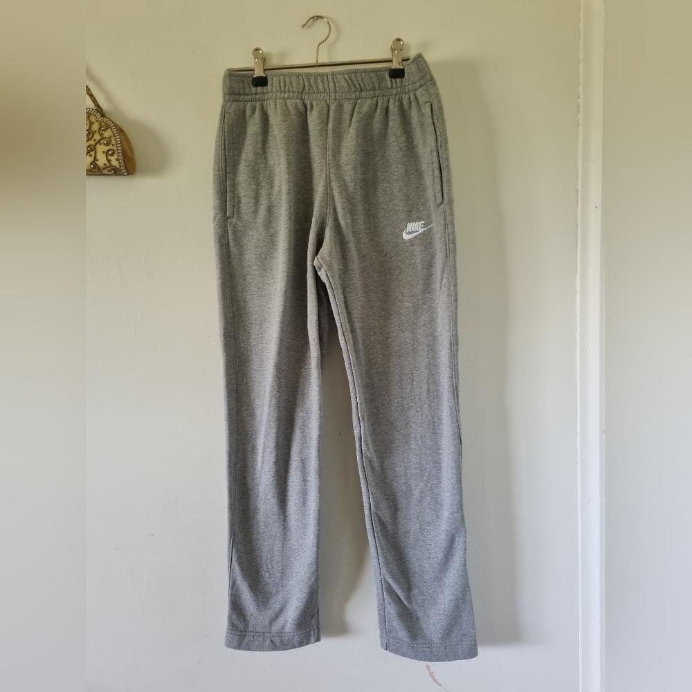 Nike trackies - Picture 2 of 3